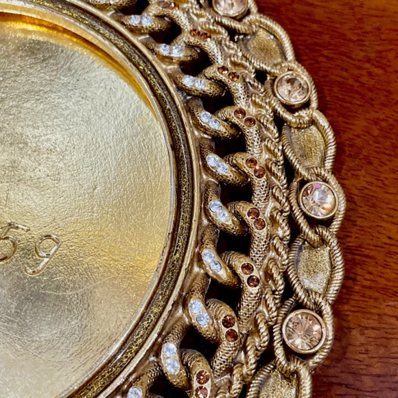 GORGEOUS JAY STRONGWATER JEWELED ENAMELED CRYSTAL ROUND PICTURE FRAME 6” - Picture 5 of 11